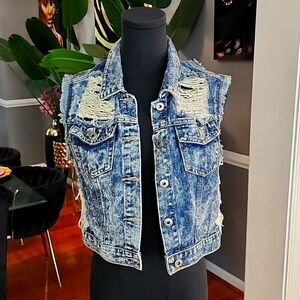 Chiqle  distressed denim vest sz large